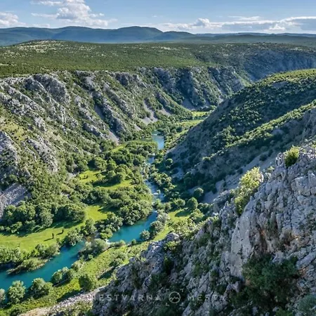 アパート U Srcu Krupa